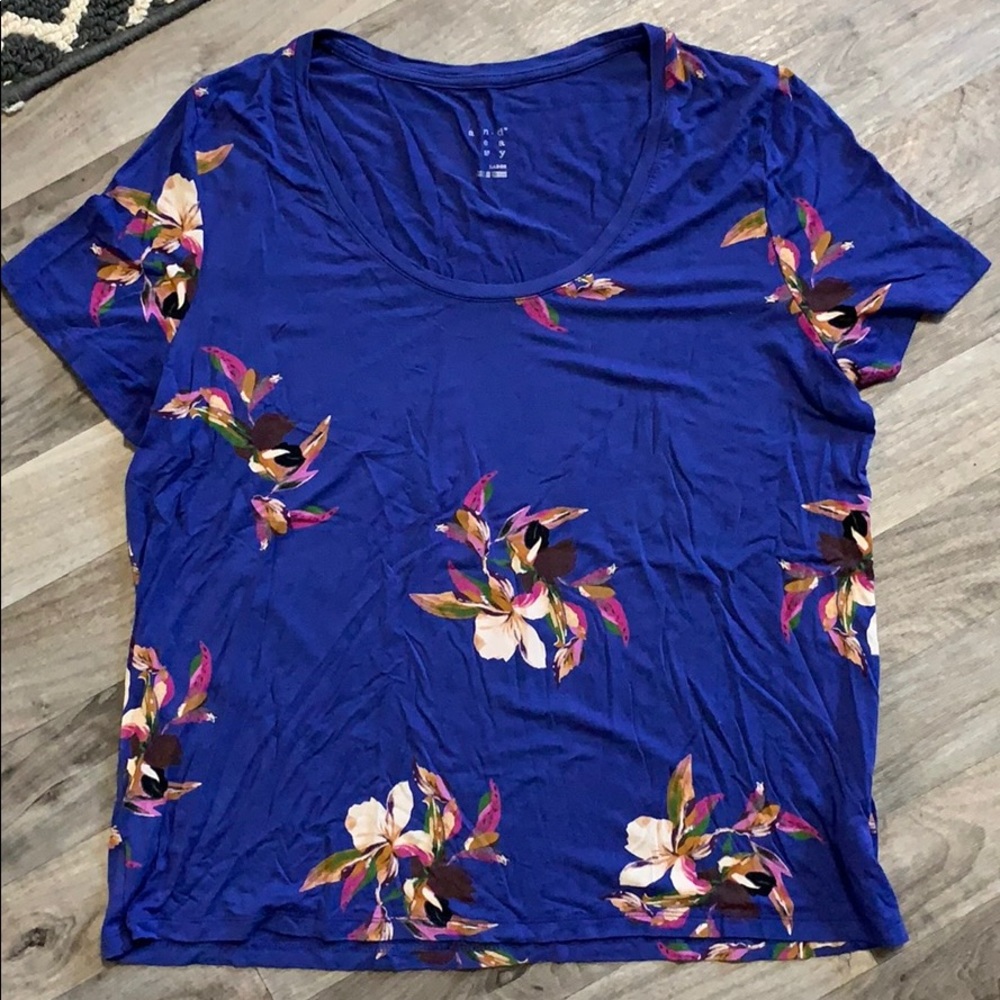 A New Day flower t-shirt